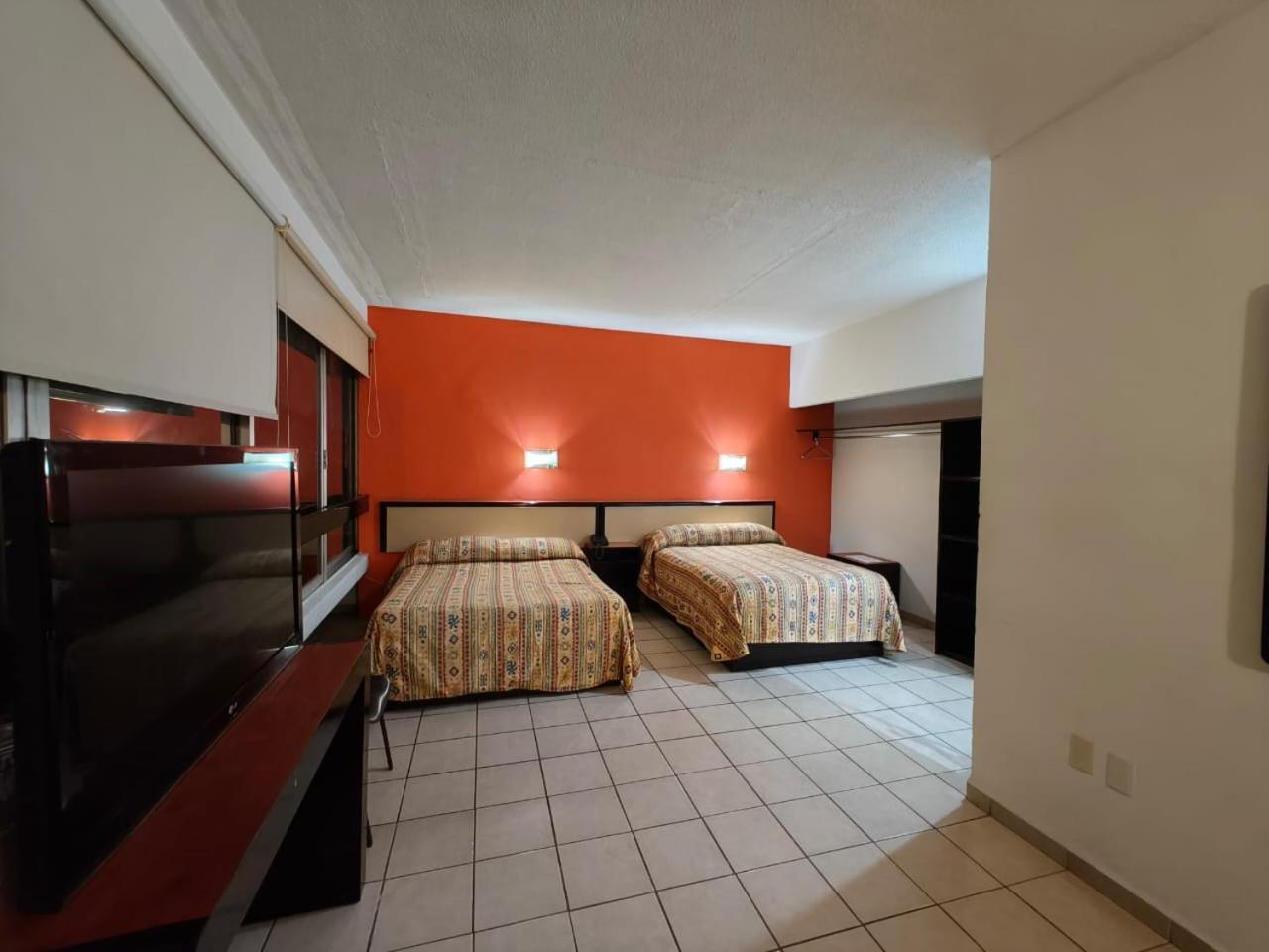 Hotel Montreal León de los Aldamas Extérieur photo