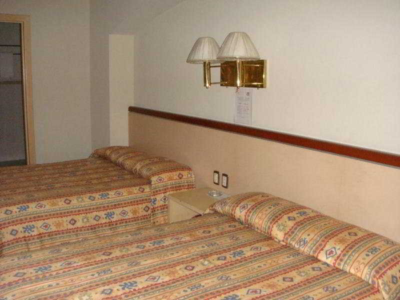 Hotel Montreal León de los Aldamas Extérieur photo