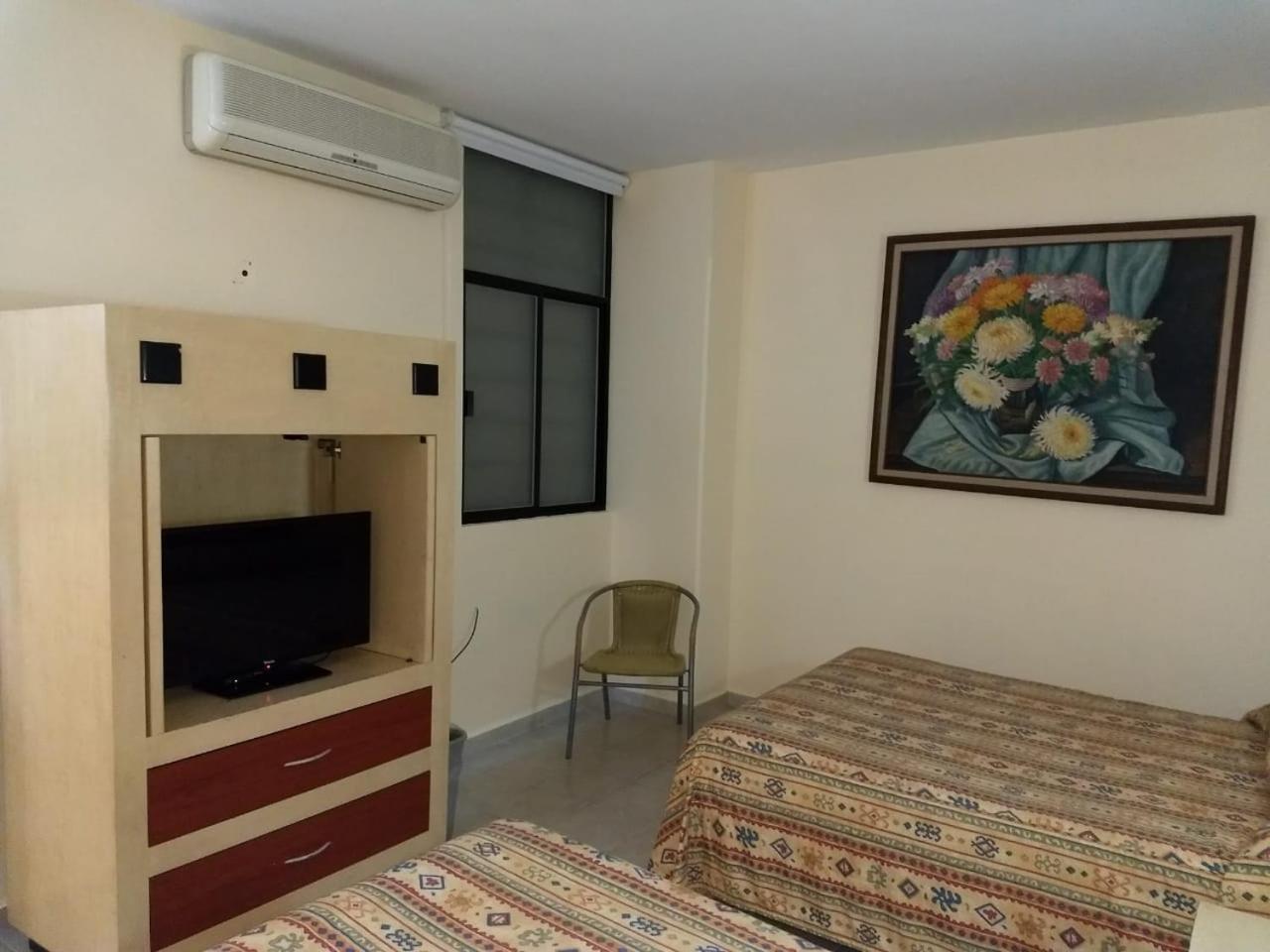 Hotel Montreal León de los Aldamas Extérieur photo