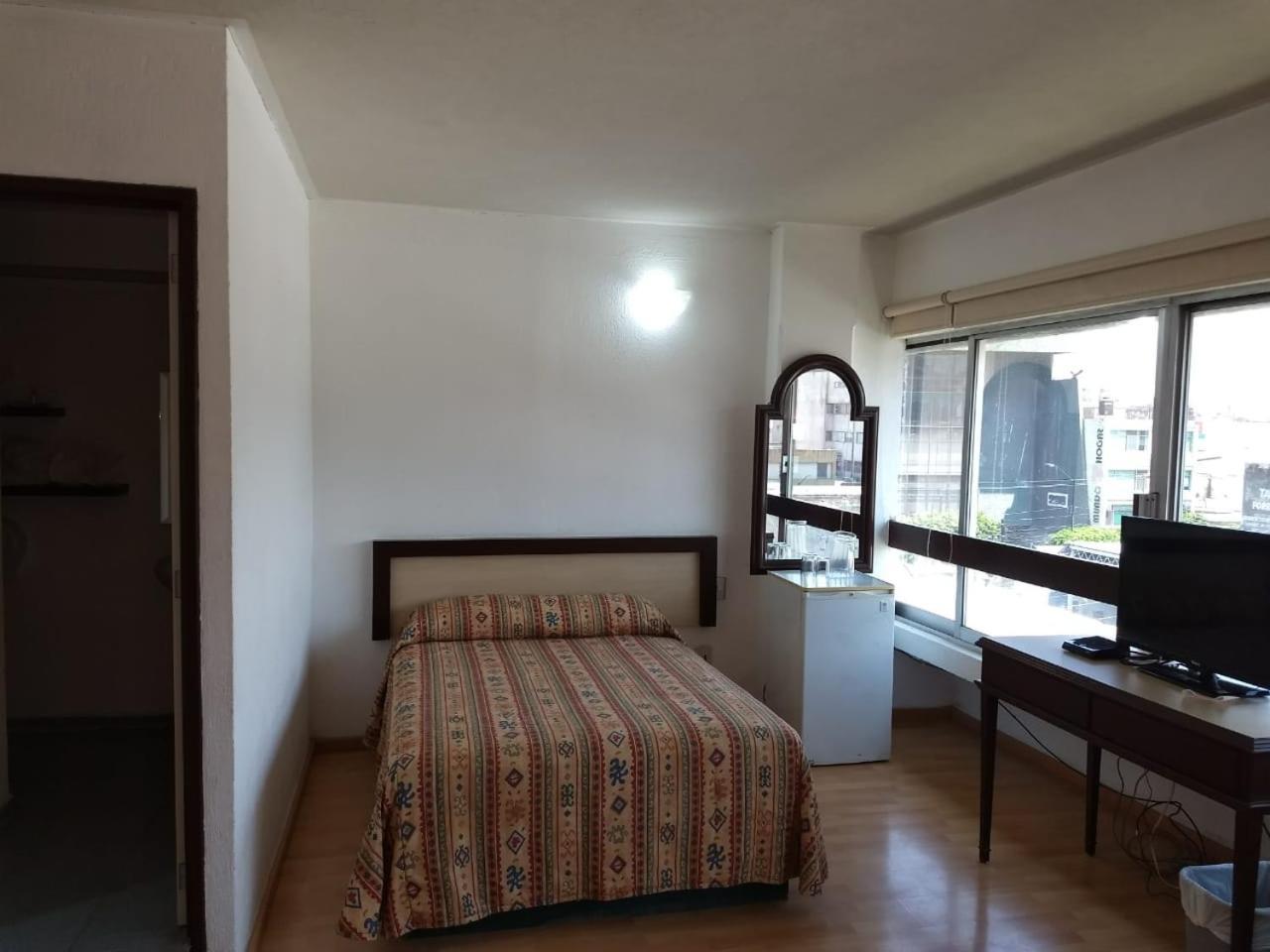 Hotel Montreal León de los Aldamas Extérieur photo