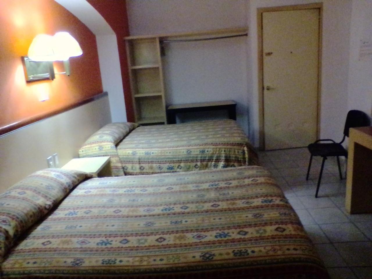 Hotel Montreal León de los Aldamas Extérieur photo